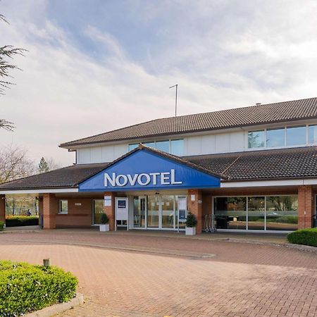 Novotel Милтън Кейнс Екстериор снимка